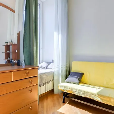 Apartamenti I Gjere Me Saune Appartamento Durrës