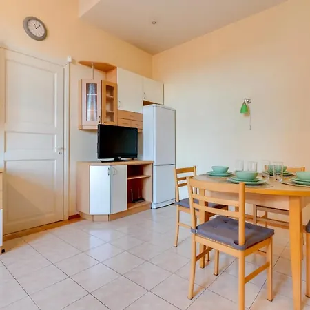 Apartamenti I Gjere Me Saune Durrës